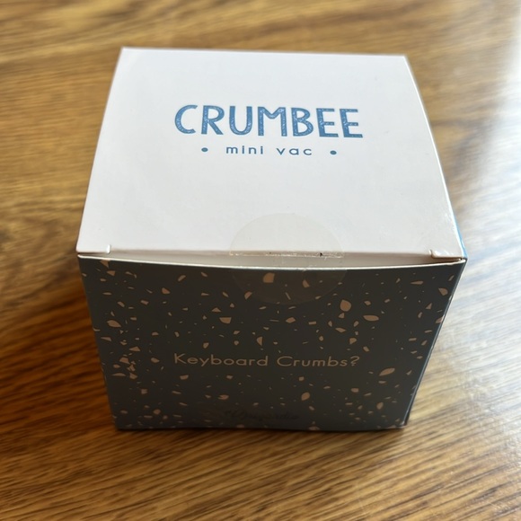 Crumbee Mini Vac - Picture 4 of 5
